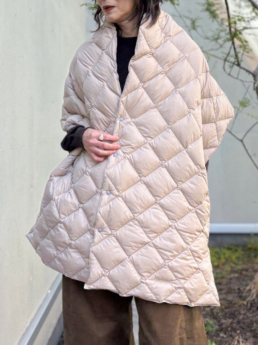 08sircus × TAION / down stole / beigi / S25AW-AC01