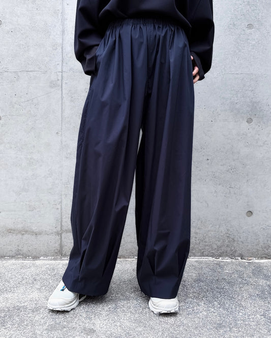 ENFÖLD / TUCK-HEM WIDE-COCOON PANTS / D.NAVY / 300JS231-1391