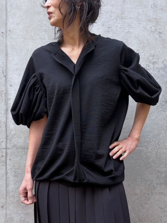 JUNYA WATANABE / アームドレープデザイン Vネックニット / BLACK / JQ-N006