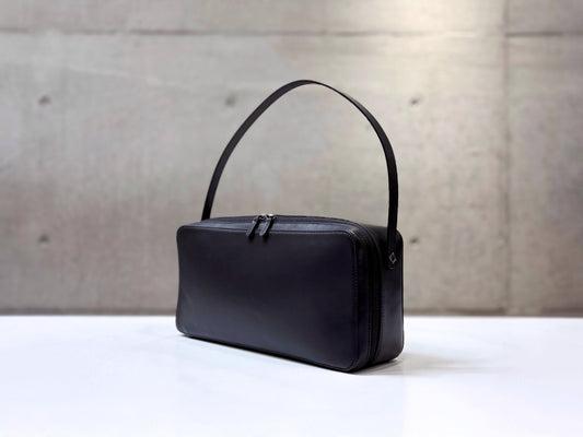 AURALEE / LEATHER SQUARE BAG MADE BY AETA / BLACK / A26SBO5AE