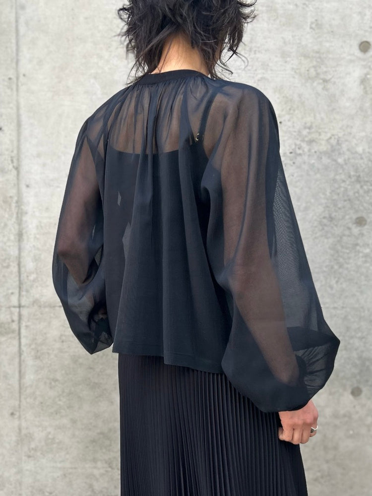 HYKE / COTTON VOILE SHIRRED BLOUSE / BLACK / 15267