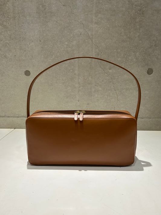 AURALEE / LEATHER SQUARE BAG MADE BY AETA / BROWN / A25ABO1AE