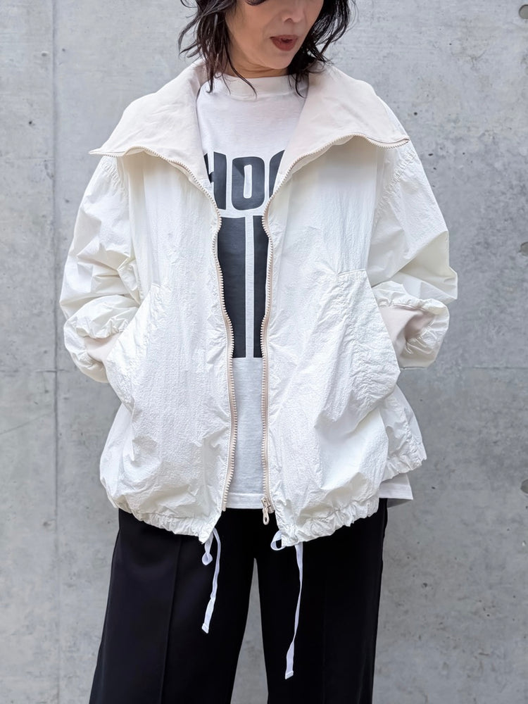 KATHARINE HAMNETT / RECYCLE NYLON HIGHNECK JACKET / O.WHITE / KHSB-50