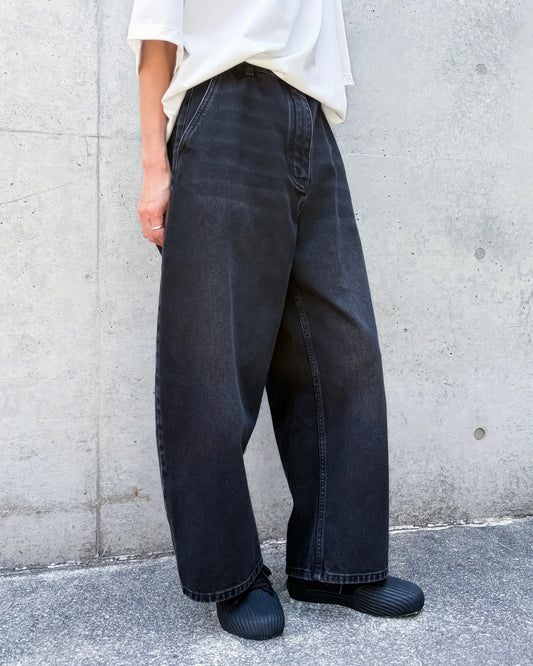STUDIO NICHOLSON / CHALCO DENIM WIDE CROP PANT / WASHED BLACK