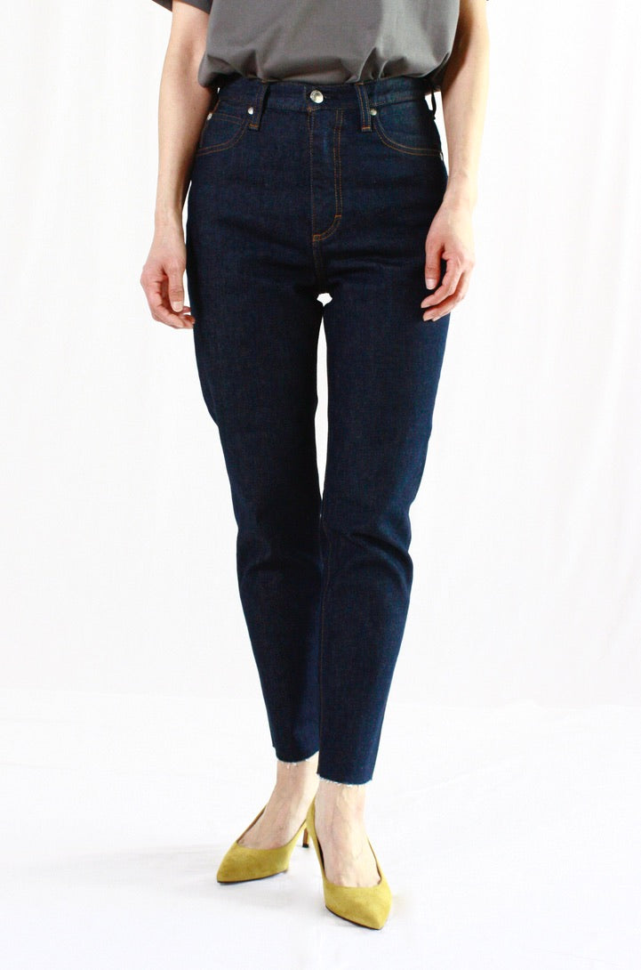 HYKE / TAPERED JEANS・ONE WASH BLUE