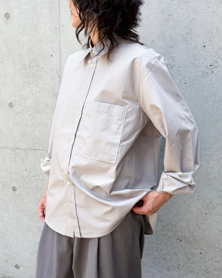 SOFIE D'HOORE / SHORT BUTTON DOWN SHIRT WITH BREAST POCKET / POWDER / BELONE-CTOP