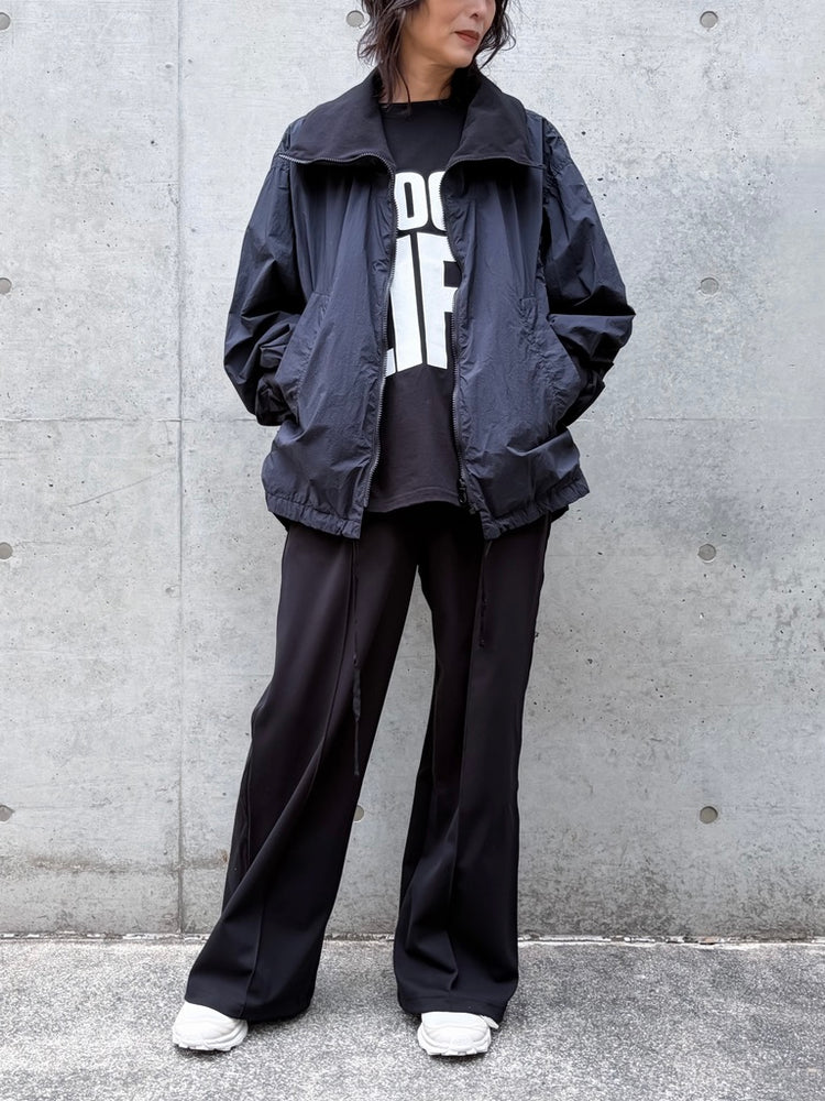 KATHARINE HAMNETT / RECYCLE NYLON HIGHNECK JACKET / BLACK / KHSB-50