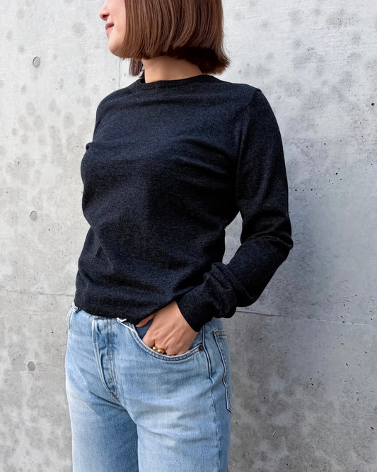 AURALEE / HIGH TWIST WOOL KNIT CREW-NECK P/O / CHARCOAL / A26AP03CK /