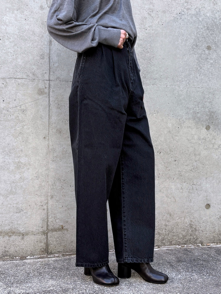 CINOH / 2-TUCK DENIM TROUSERS / BLACK / E60-008