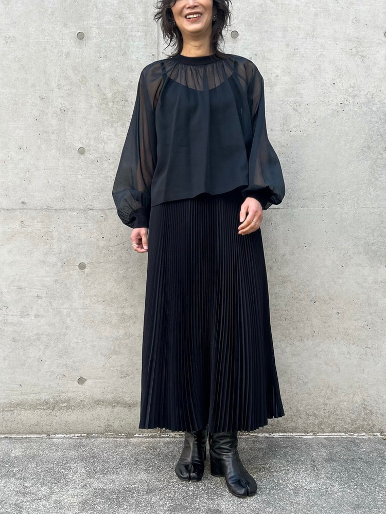 HYKE / COTTON VOILE SHIRRED BLOUSE / BLACK / 15267