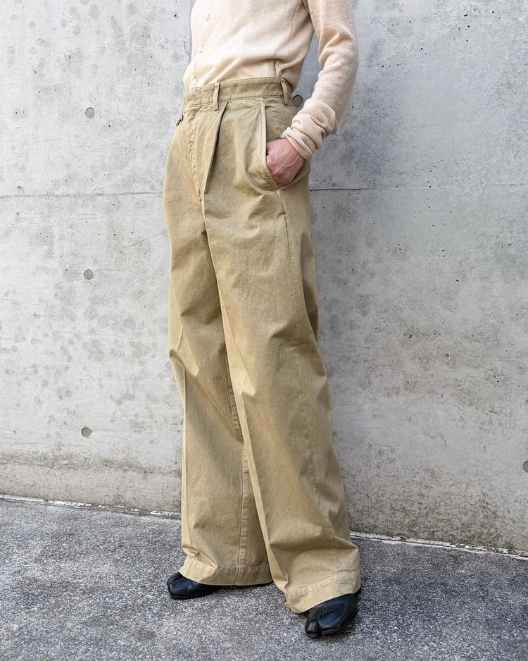 AURALEE / GARMENT-DYED FINX LIGHT CHINO ONE-TUCK WIDE PANTS / BEIGE / A26SP05LF