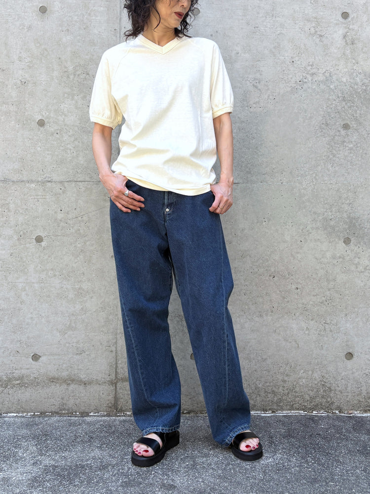 SOPHIE TALKS ABOUT THE WEATHER / VネックリンガーTシャツ / IVORY / COM-26S-CU06