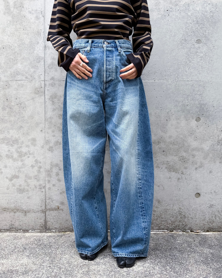 HYKE / BARREL-LEG DENIM JEANS / Used Wash Blue / 13382