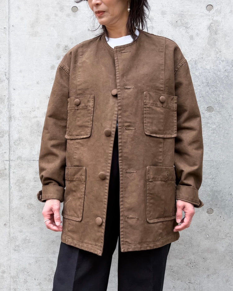 AURALEE / GARMENT-DYED ORGANIC COTTON HEAVY TWILL ROUND NECK BLOUSON / DARK BROWN / A26SB050G