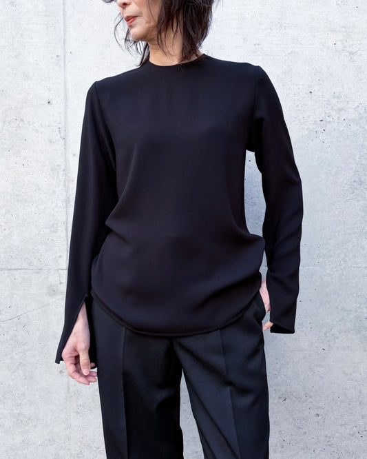 CINOH / MINIMAL SPLIT BLOUSE / BLACK / BF-ST-007