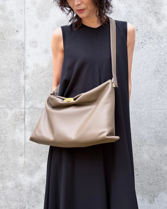 PUNTI. / GRAFT-TOTE / CLAY / P-012