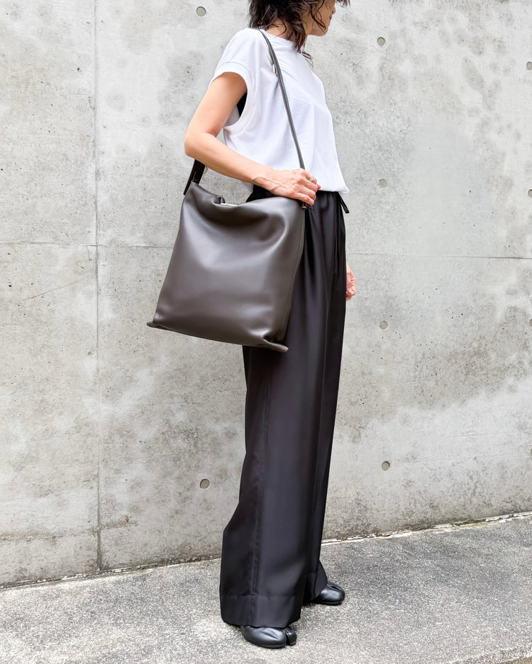 PUNTI. / GRAFT-TOTE (L ) / ESPRESSO / P-019