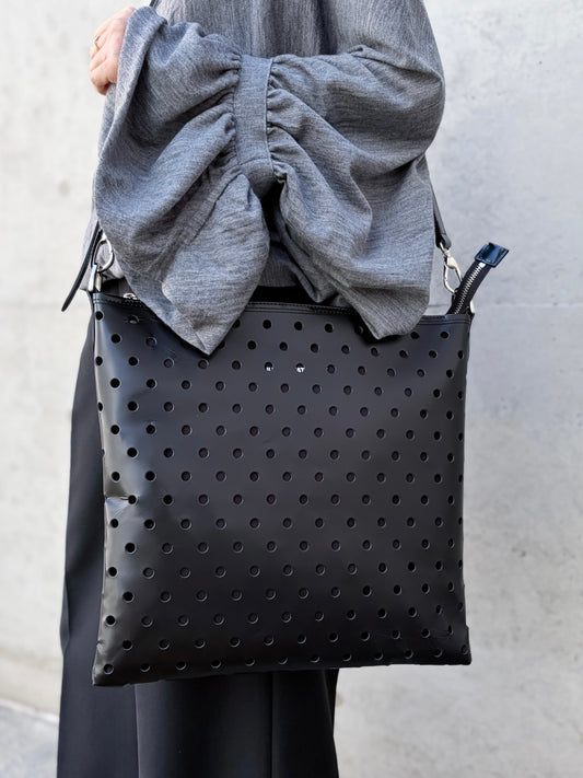 JUNYA WATANABE / ステアガラス パンチング加工ワンショルダーバッグ / BLACK / JQ-K207