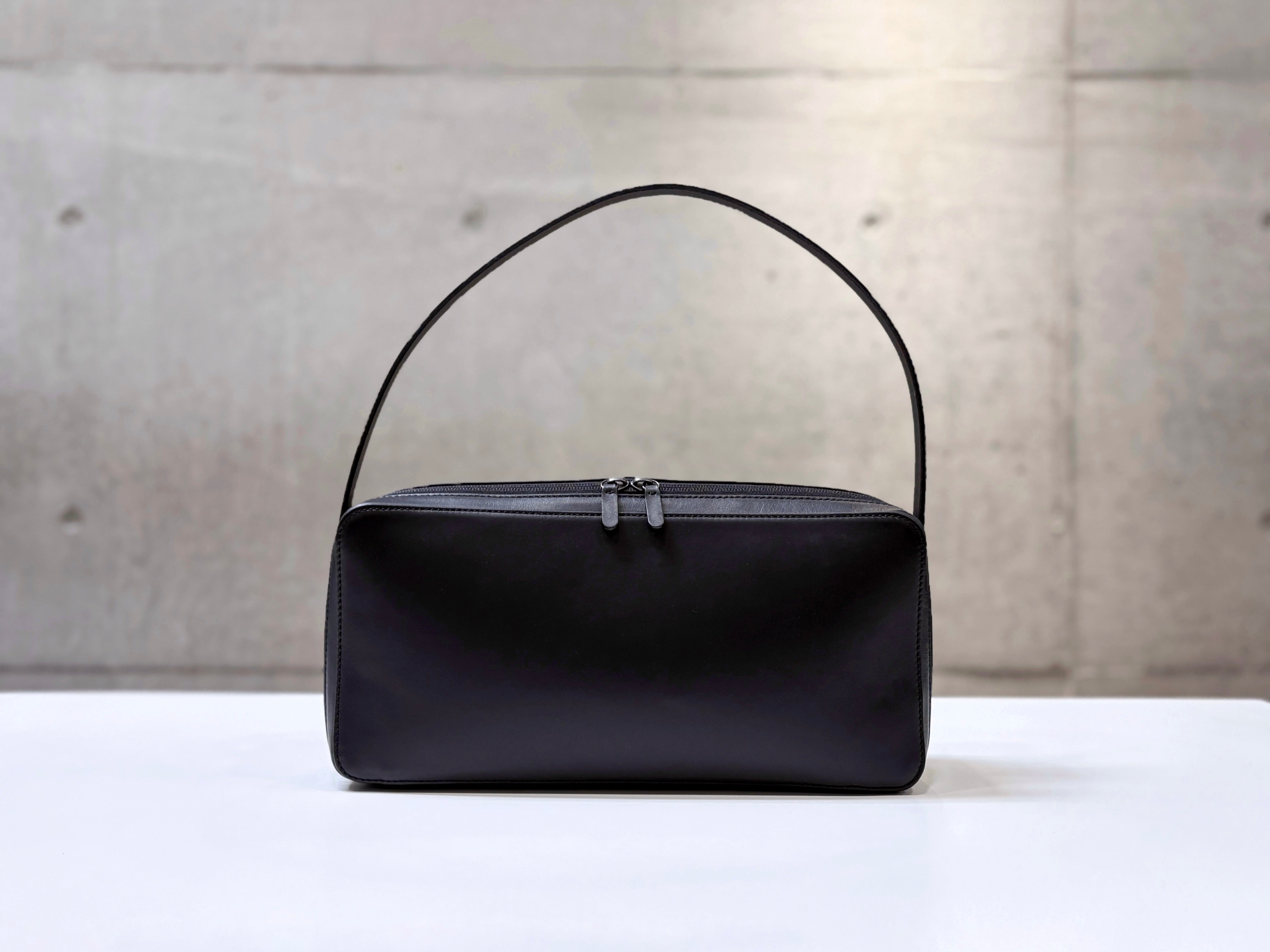 AURALEE / LEATHER SQUARE BAG MADE BY AETA / BLACK / A26SBO5AE