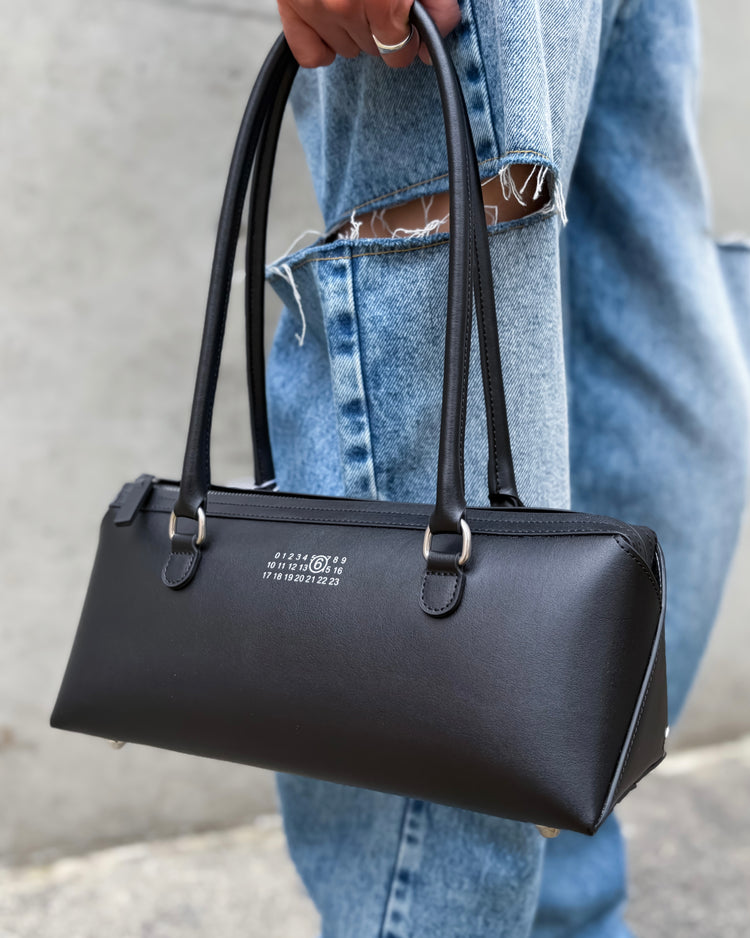 MM⑥ Maison Margiela / NEW BAULETTO J MEDIUM / black / SB6ZH0040P9061