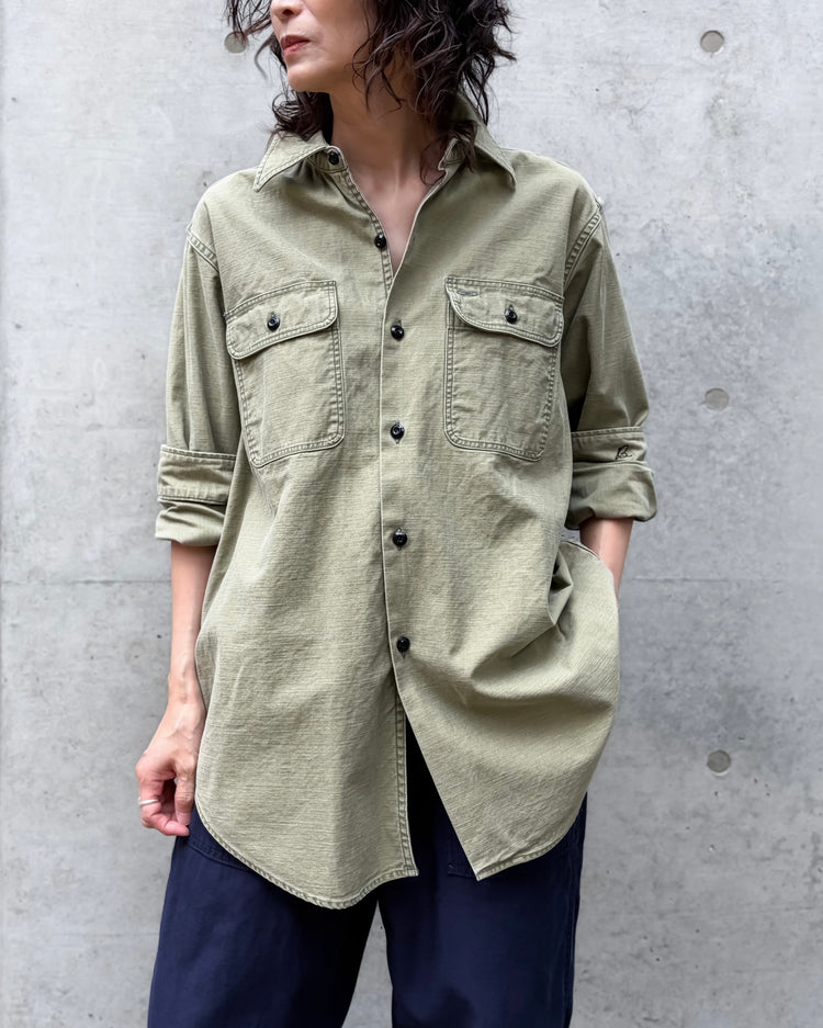 MADISONBLUE / HAMPTON BACK SATIN SHIRT / KHAKI / MB000-5005