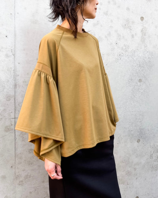 COGTHEBIGSMOKE / LAURA GATHERED SLV TOP / DK MOSS