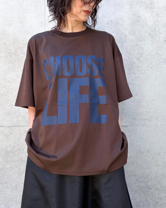 KATHARINE HAMNETT / THE SLOGAN TEE / BROWN / TKH-T01