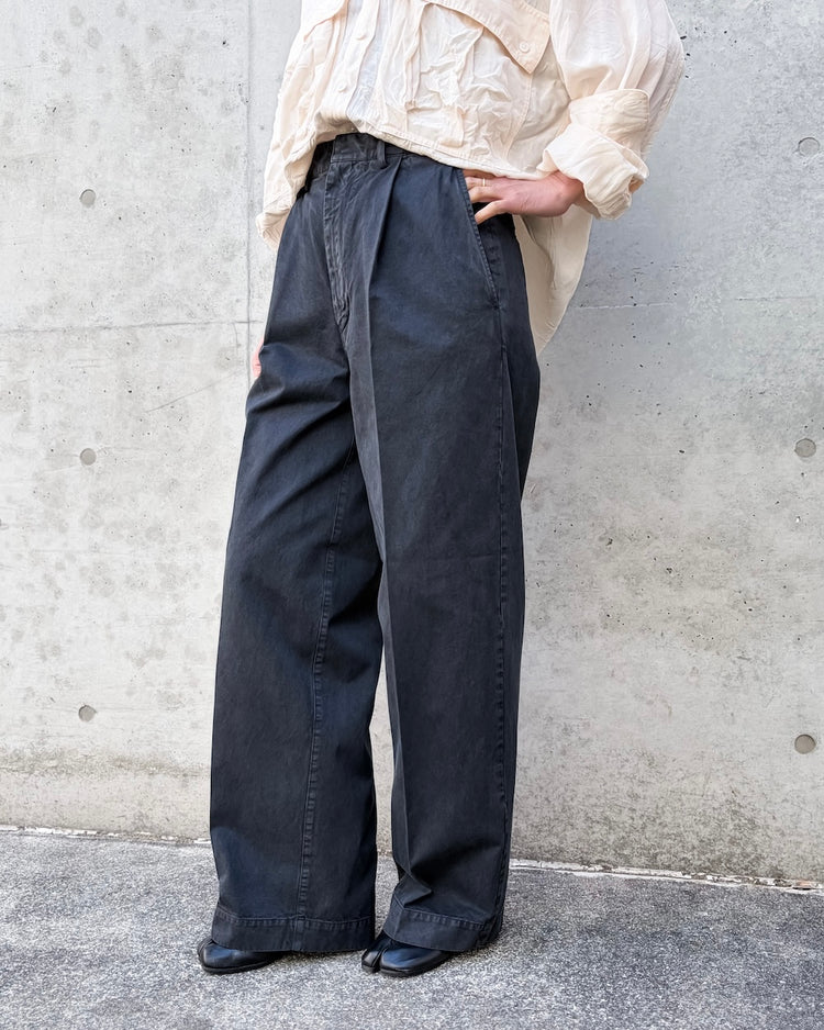 AURALEE / GARMENT-DYED FINX LIGHT CHINO ONE-TUCK WIDE PANTS / BLACK / A26SP05LF