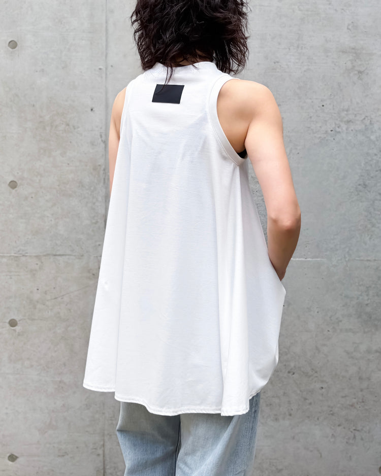 COGTHEBIGSMOKE / HIBA TOP / MILK