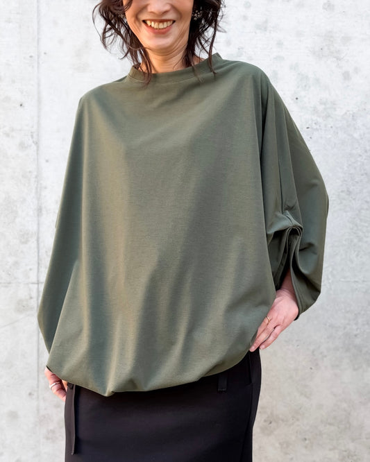 COGTHEBIGSMOKE / NARIAH TUCKED SLEEVE TOP / OLIVE