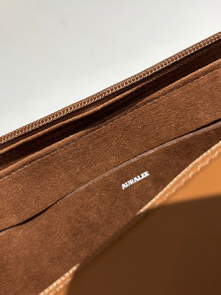 AURALEE / LEATHER SQUARE BAG MADE BY AETA / BROWN / A25ABO1AE