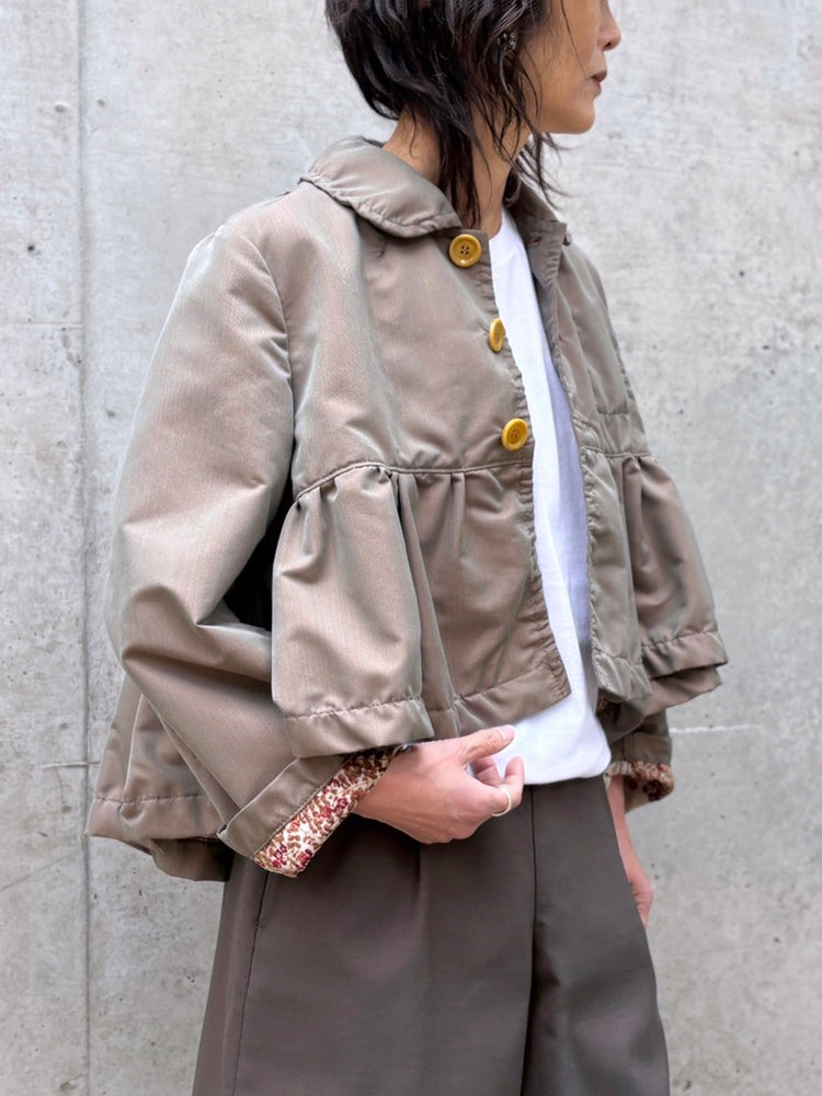 tao / エステルレーヨン綿ツイル×綿オーガンジープリント Fumi Imamura 丸襟ジャケット / KAHKI×A柄/ TQ―J014―051