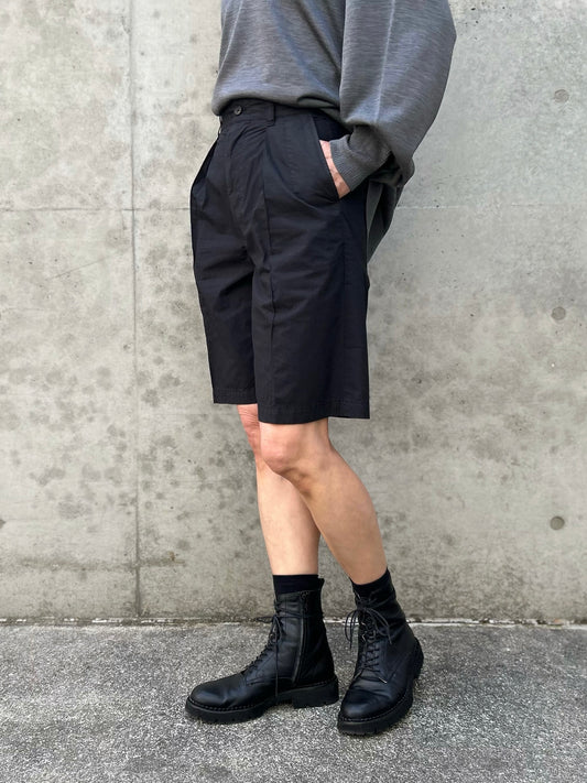 FARAH / GARMENT DYE PIN TUCK WIDE SHORTS / BLACK / FR0601-M4020