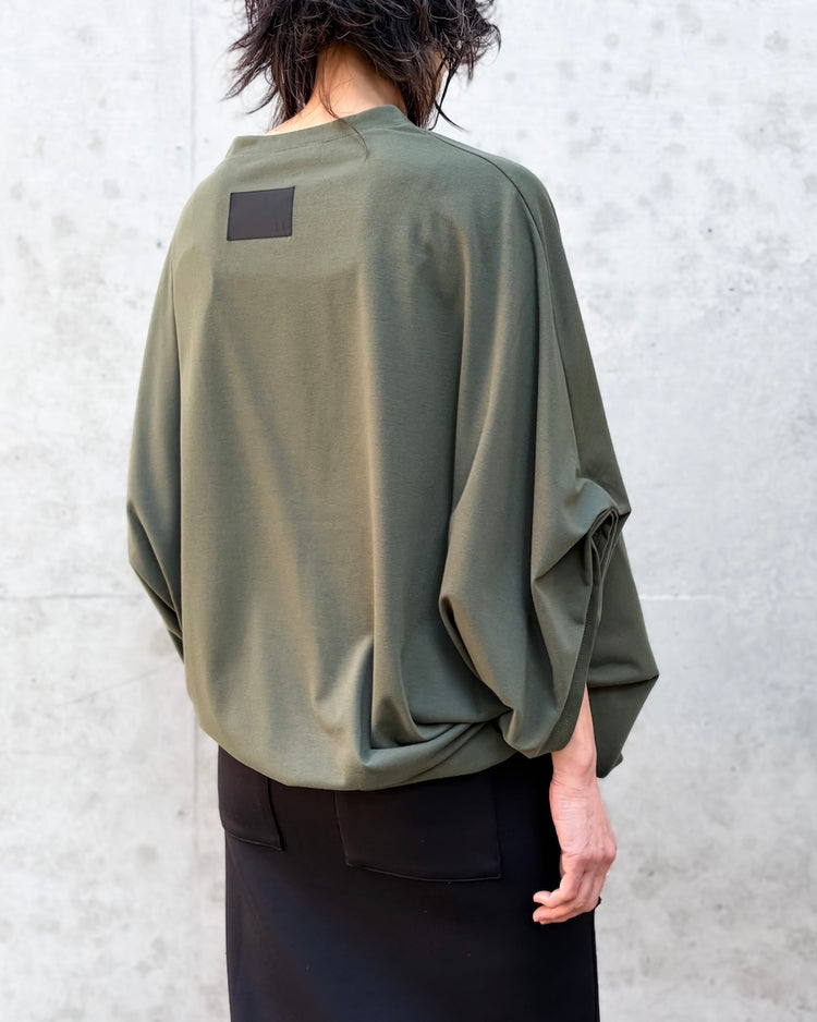 COGTHEBIGSMOKE / NARIAH TUCKED SLEEVE TOP / OLIVE