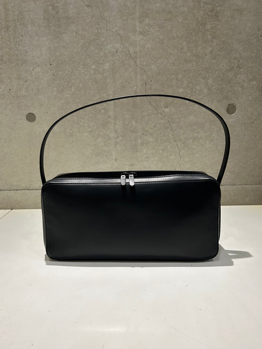AURALEE / LEATHER SQUARE BAG MADE BY AETA / BLACK / A25ABO1AE