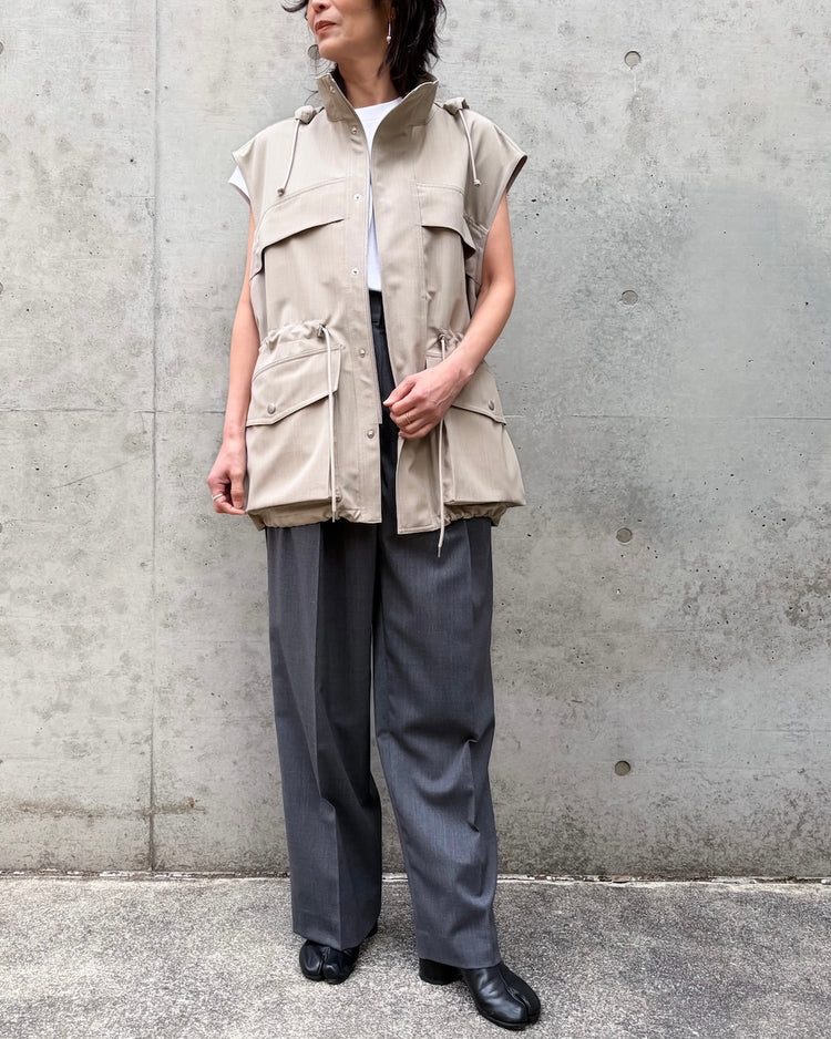 AURALEE / WOOL MAX CANVAS OVER VEST / TOP GRAY BEIGE / A26SV07WC