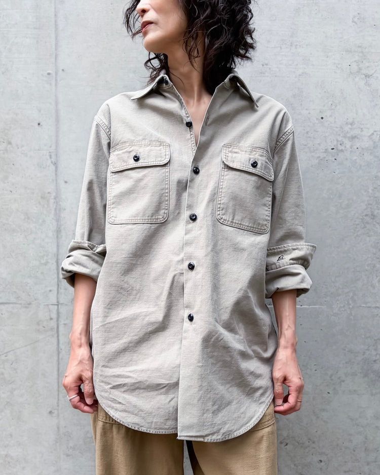 MADISONBLUE / HAMPTON BACK SATIN SHIRT / MOCHA / MB000-5005