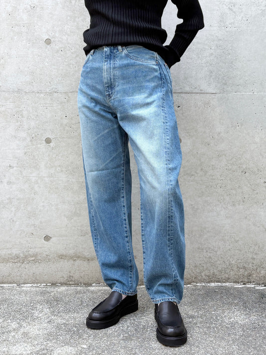 HYKE / DENIM TAPERED JEANS / USED WASH (BLUE) / 13405 /