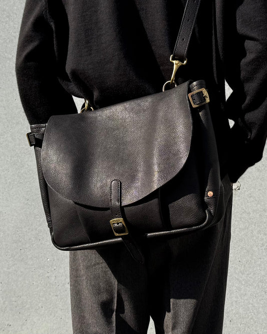 BONCOURA / Mail Bag Leather Black