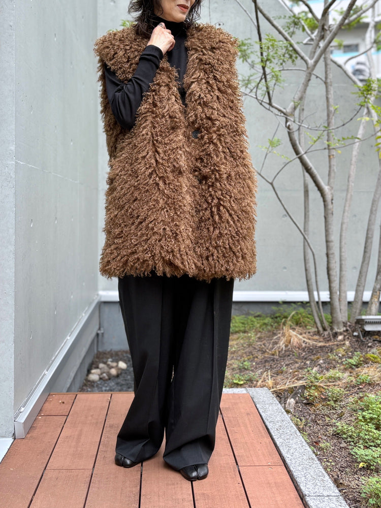 CINOH / クリンプドボアベスト / BROWN /