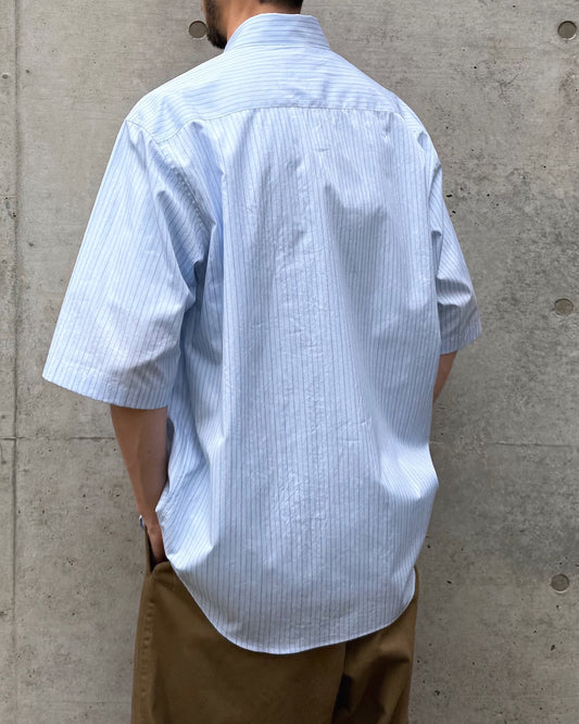 AURALEE / SUVIN HIGH COUNT CLOTH STRIPE HALF SLEEVED SHIRT / LIGHT BLUE STRIPE / A25SS02SS