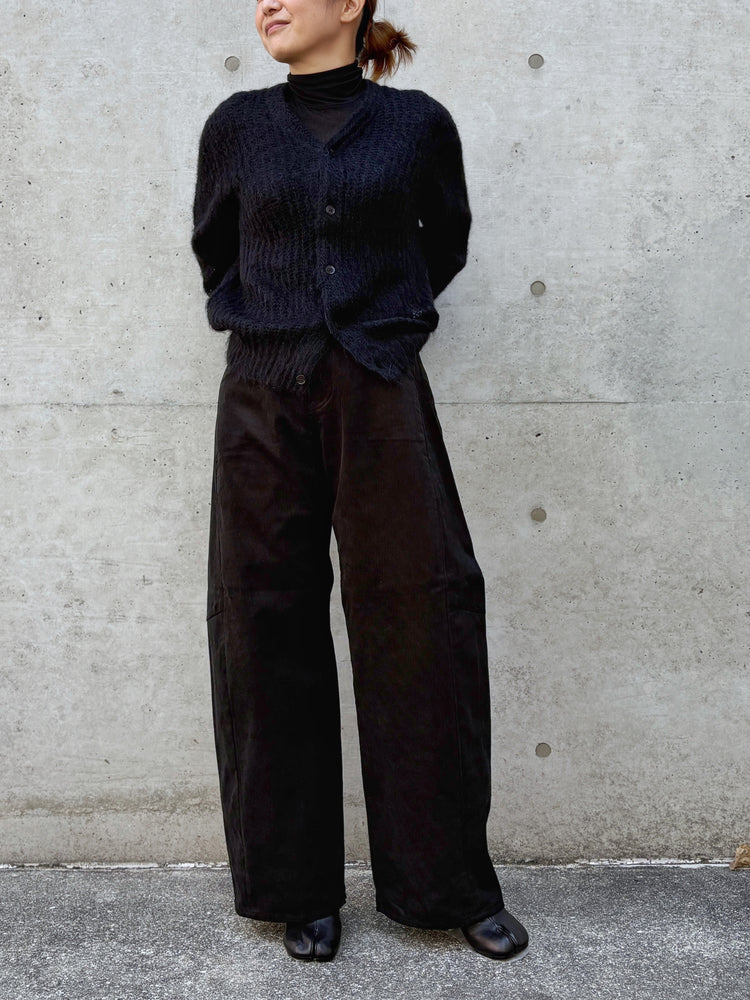 HYKE / CORDUROY BARREL LEG JEANS / BLACK / 13406 /