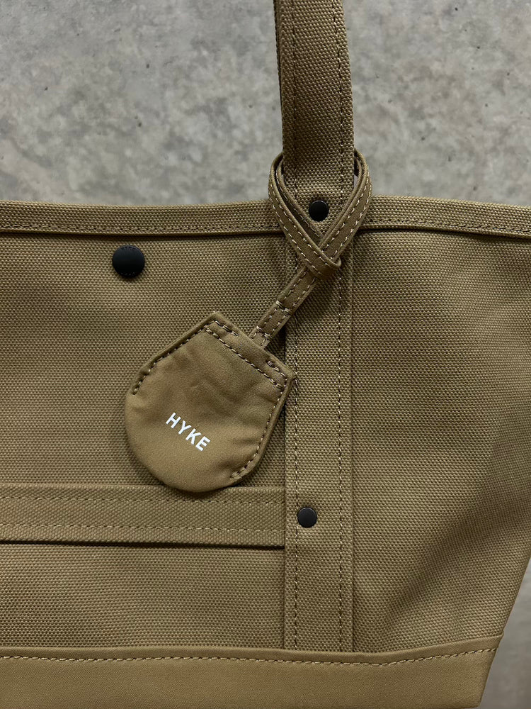 HYKE / TOTE BAG(MEDIUM) / KHAKI / 19363 /