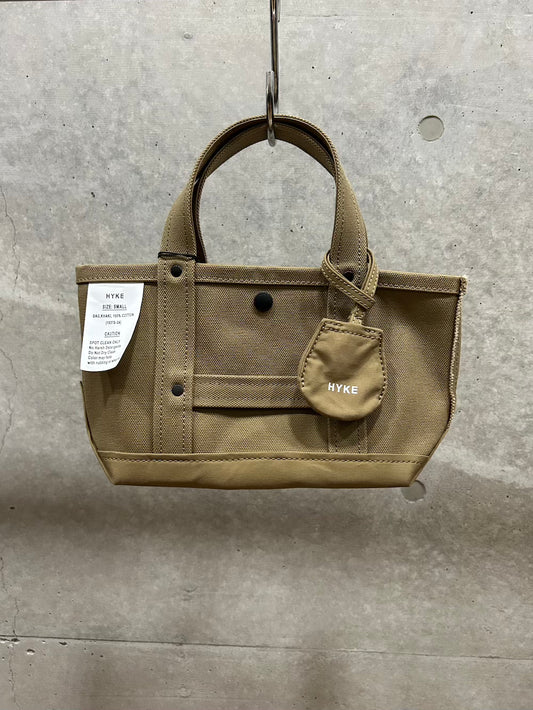 HYKE / TOTE BAG(SMALL) / KHAKI / 19379 /
