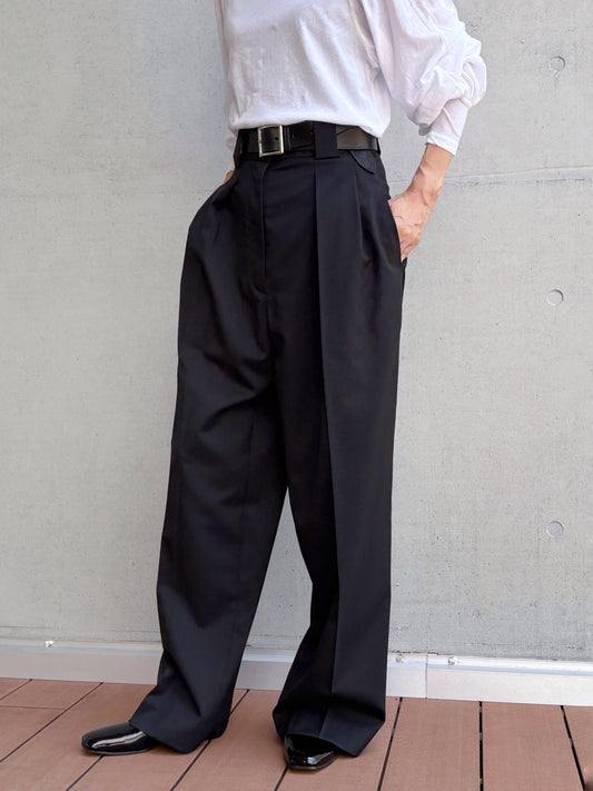 CINOH / TWILL HIGH WAIST TWO TUCK PANTS / BLACK / E-60-029