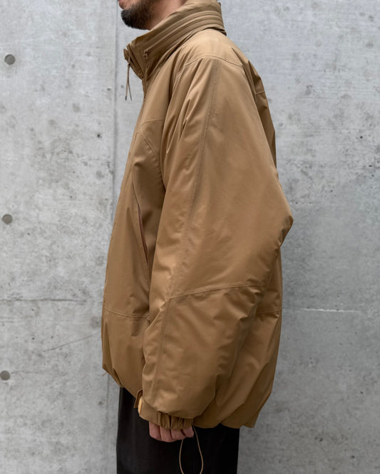 HYKE / PERTEX®️ PUFF JACKET / COYOTE BROWN / 17543
