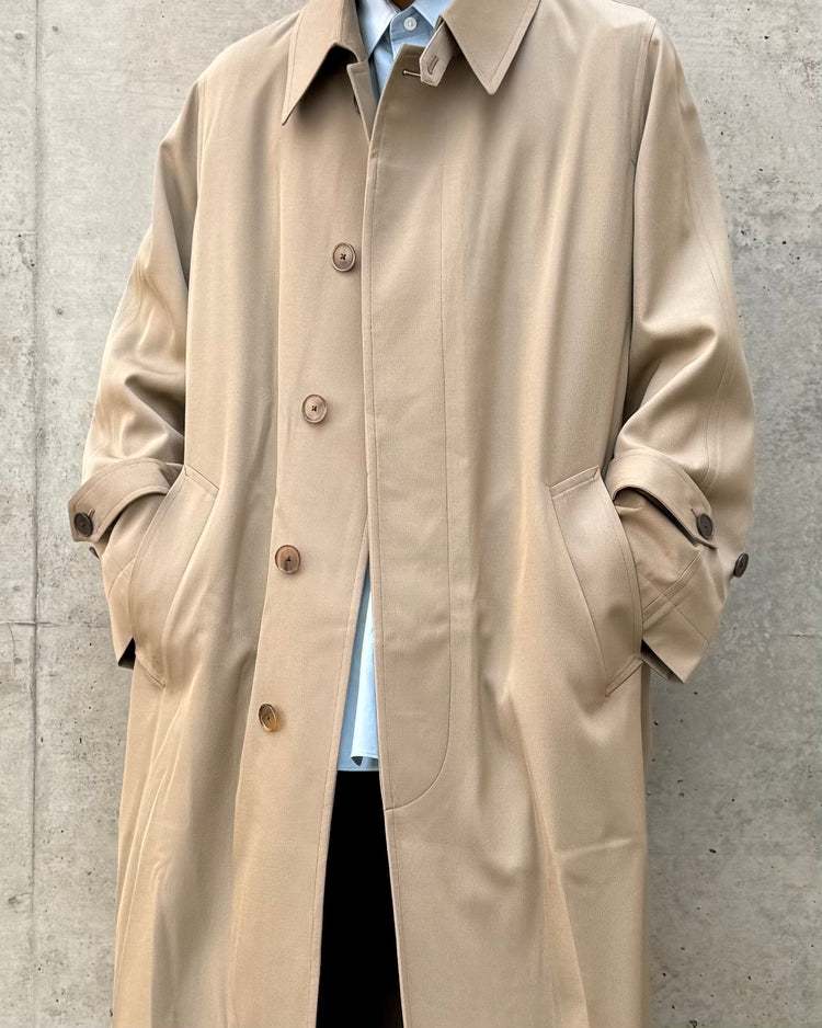 AURALEE / LIGHT WOOL MAX GABADINE COAT / KHAKI BEIGE / A26SC01MG