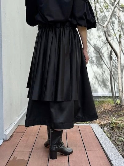 noir kei ninomiya / エステルサテンプリーツスカート(太プリーツ) / 3P-S017-051