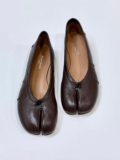 Maison Margiela / New Tabi Ballerina / Dark Brown / S58WZ0127P6378T2358