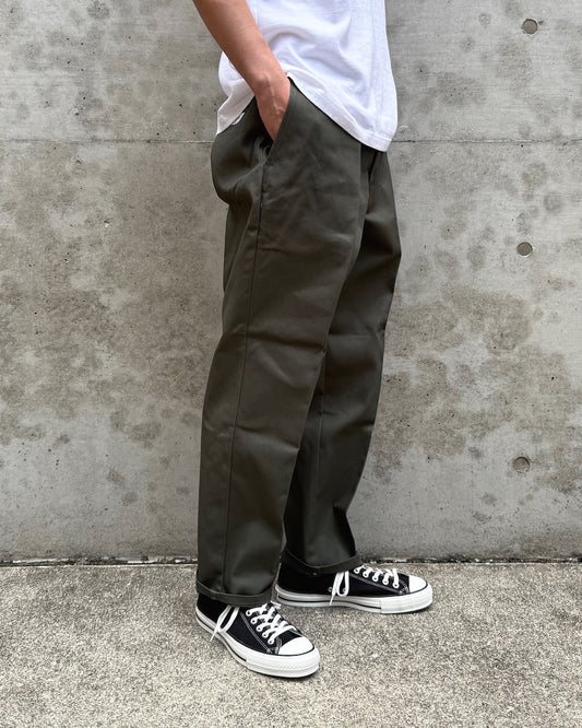 BEDWIN & THE HEARTBREAKERS / DICKIES 10L TC PANTS "THUNDERS"・OLIVE・25AB4529